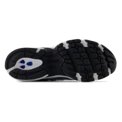 740 GS Sneakers
