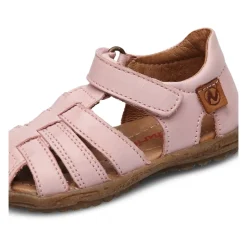 Half-closed leather sandals SEE