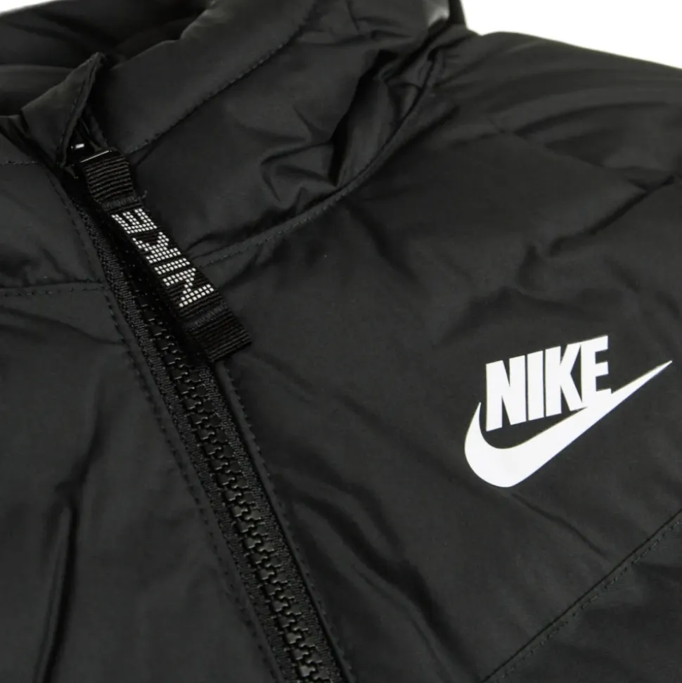 Kurtka Sportowa Nike Sportswear z Syntetycznym Wypełnieniem