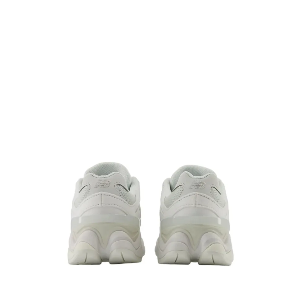 9060 Lace Sneakers
