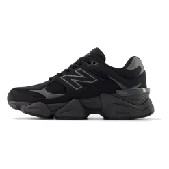 9060 Sneakers