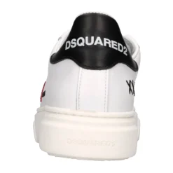 Sneakersy