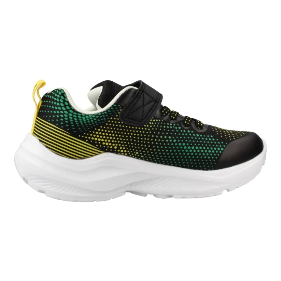 Sports Shoes