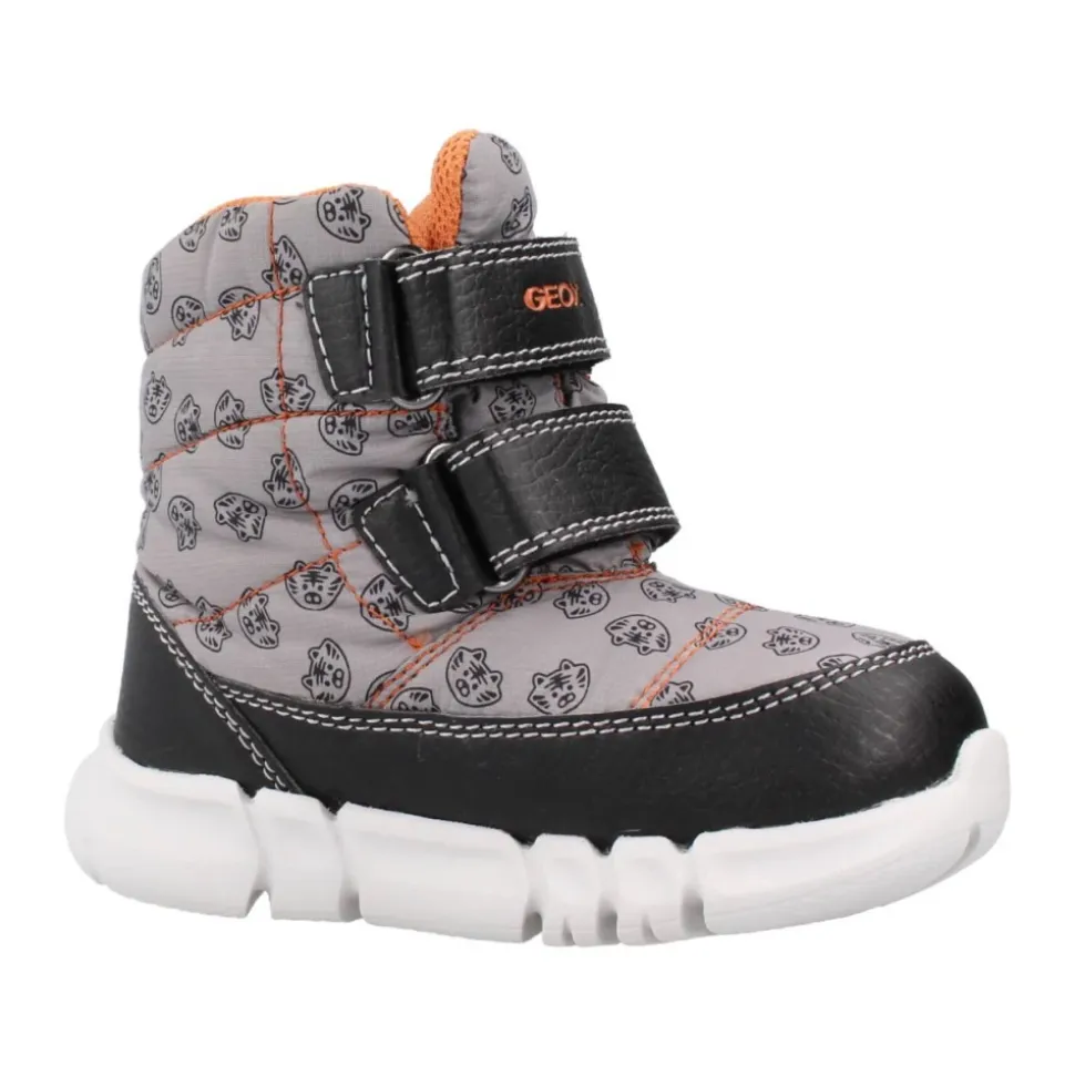 Stylowe buty na przygody na zewnątrz