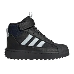 Superstar Winter Trek