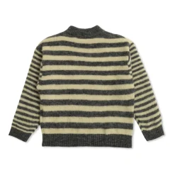 Sweter ze wzorem w pasy