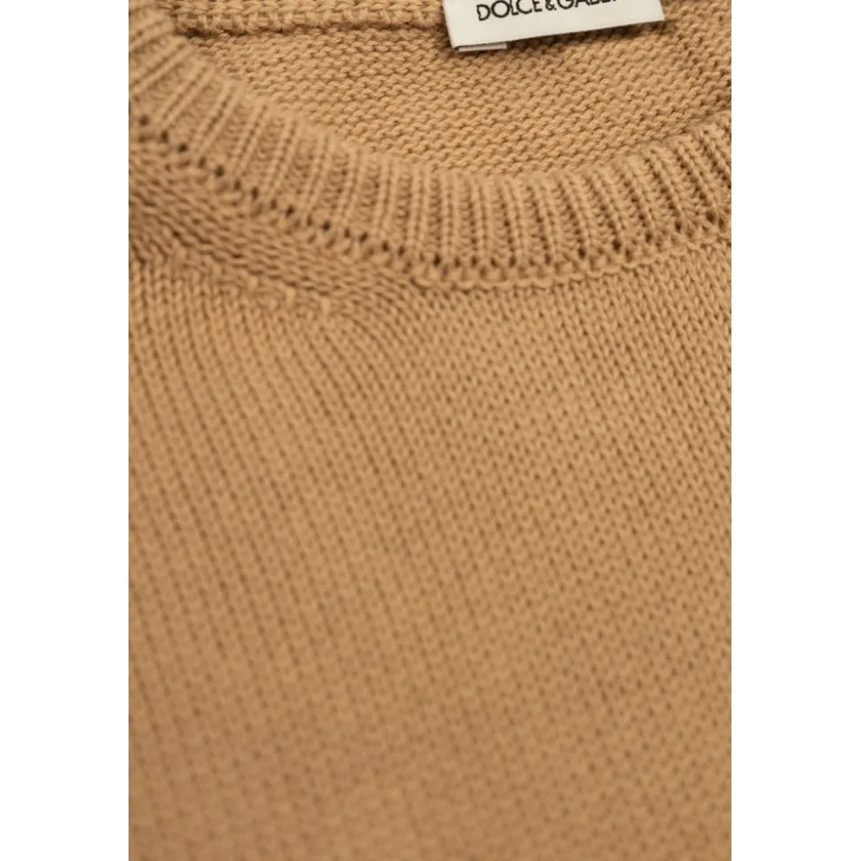 Sweter z wyszytym logo